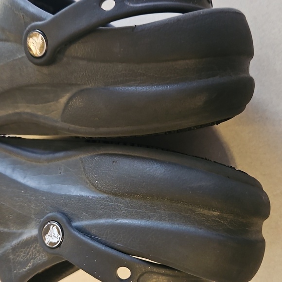 Crocs slip resistant bistro clogs - Picture 10 of 13